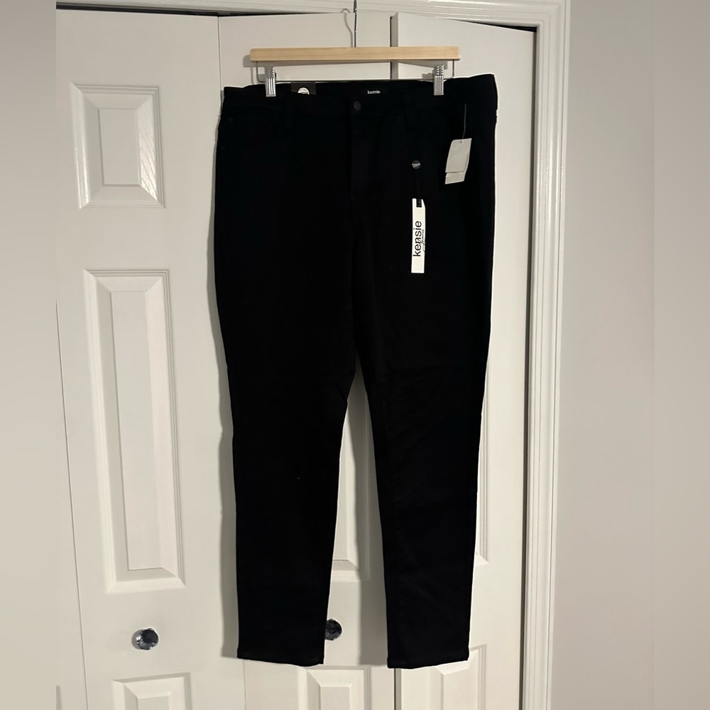 NWT Black Skinny Jeans